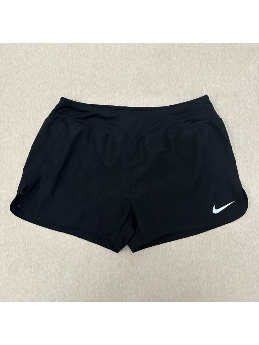 Nike Dri-Fit Running Shorts Women’s Size L Black  Mid Rise Lined Back Pocket Gym